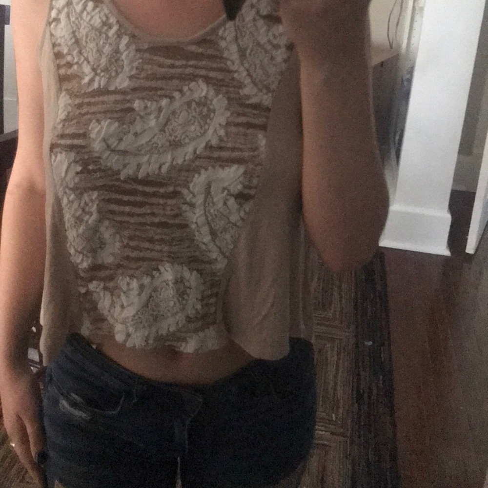 Flowy cropped tank top